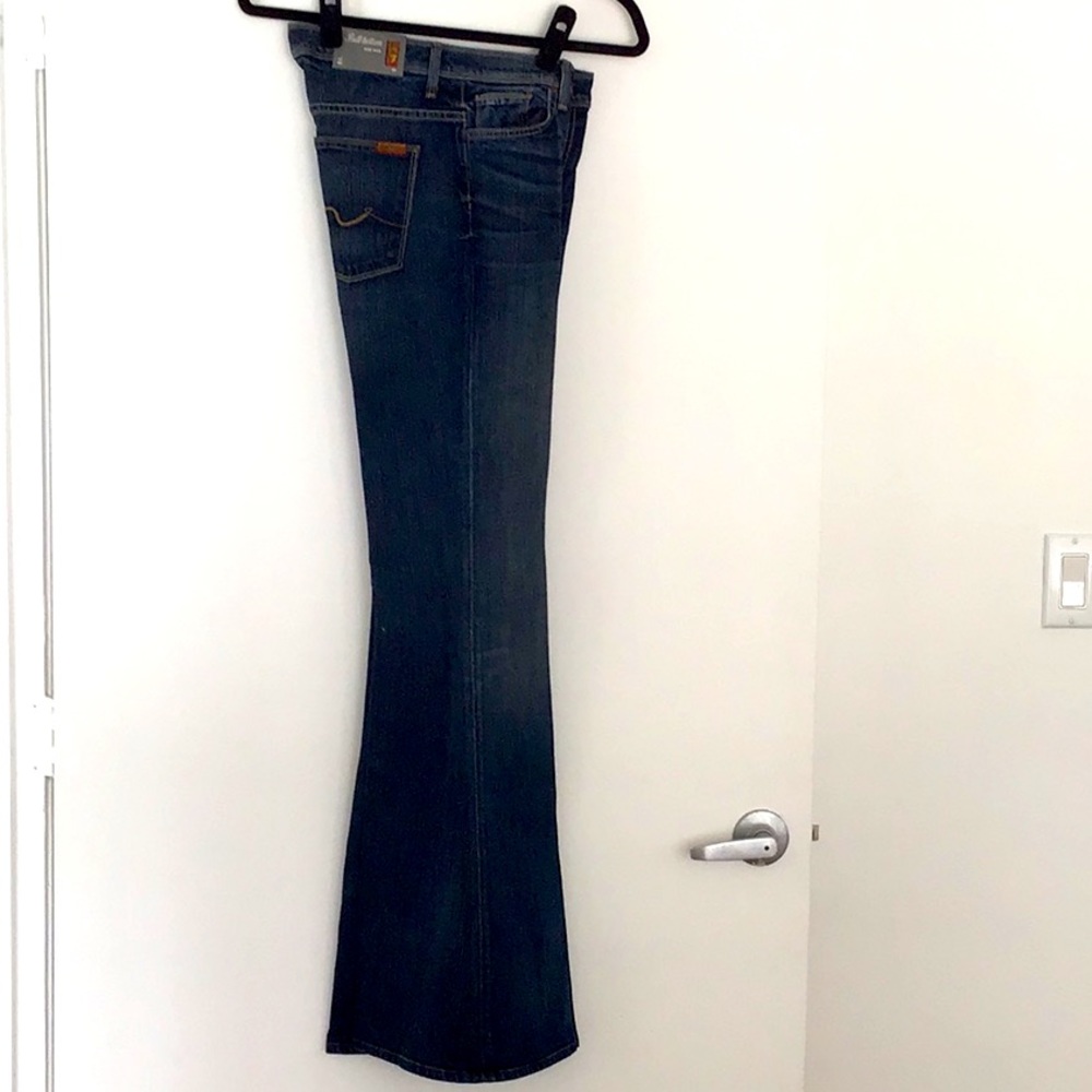 7 FOR ALL MANDKIND BELLBOTTOM JEANS